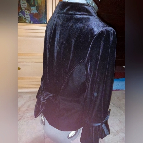 Black velvet mini jacket (lined) - Picture 5 of 5